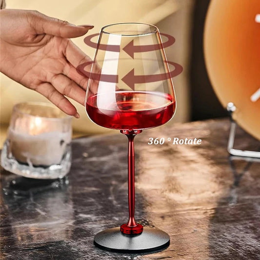 Pahar de vin care se rotește